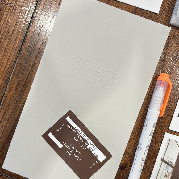 Cloth and Paper Bundle - Picture 2 of 12